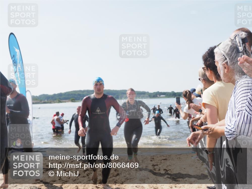 22.06.2025 - Viking Triathlon MichiJ http://msf.ph/oto/8066469 22.06.2025 10:34:17 Schwimmen 46, 70, 294, 297, 486, 520, 527, 618, 635 meine-sportfotos.de