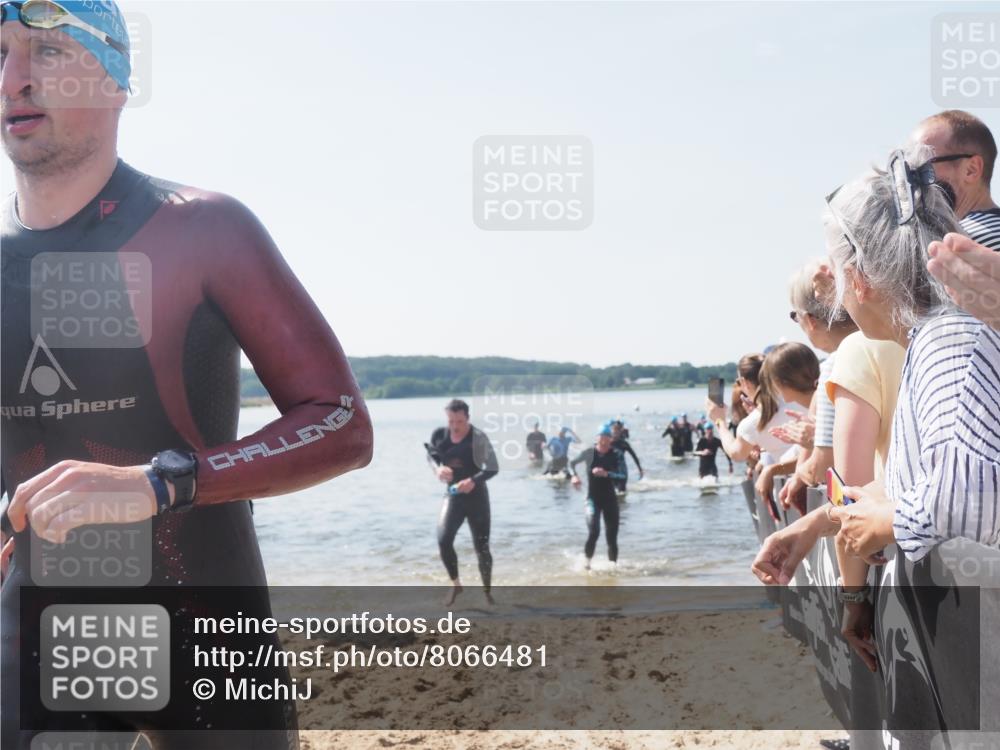 22.06.2025 - Viking Triathlon MichiJ http://msf.ph/oto/8066481 22.06.2025 10:34:19 Schwimmen 46, 294, 297, 306, 430, 486, 520, 527, 618 meine-sportfotos.de