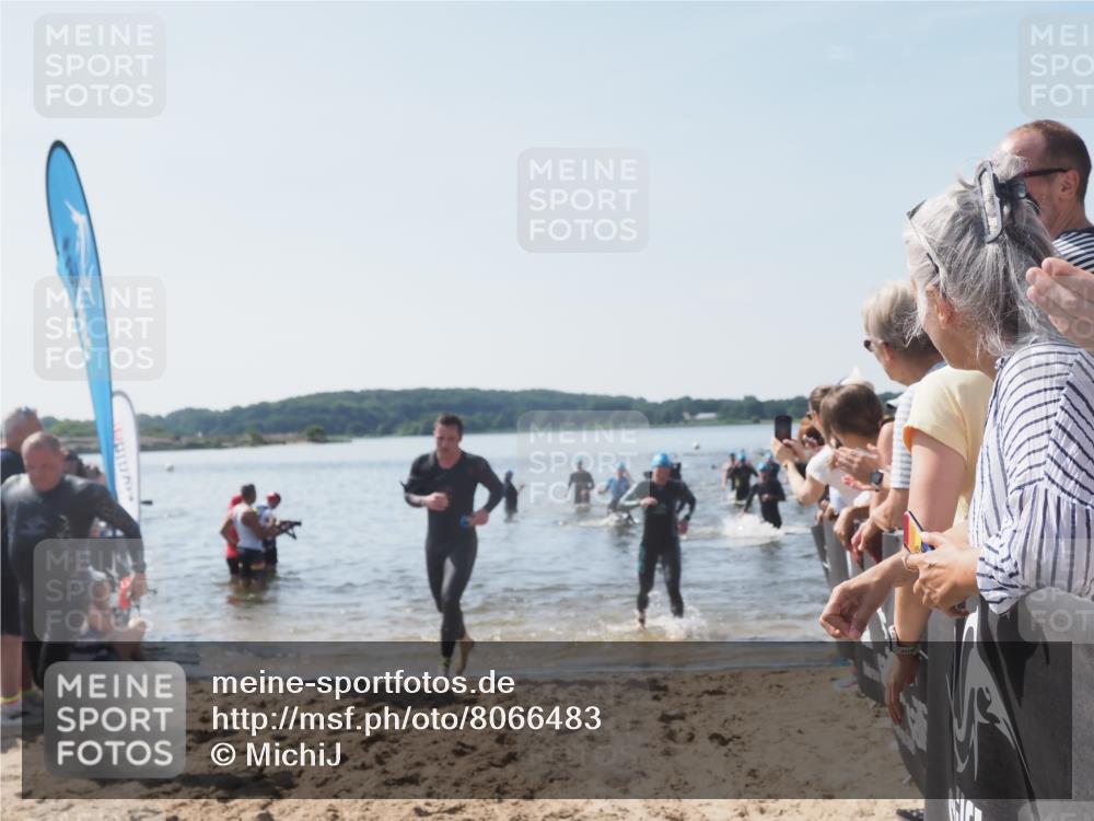 22.06.2025 - Viking Triathlon MichiJ http://msf.ph/oto/8066483 22.06.2025 10:34:19 Schwimmen 46, 294, 297, 306, 430, 486, 520, 527, 618 meine-sportfotos.de