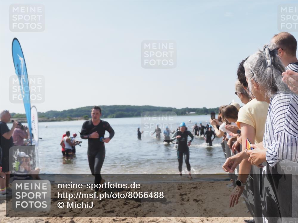22.06.2025 - Viking Triathlon MichiJ http://msf.ph/oto/8066488 22.06.2025 10:34:20 Schwimmen 46, 294, 297, 306, 366, 430, 486, 520, 527, 618 meine-sportfotos.de