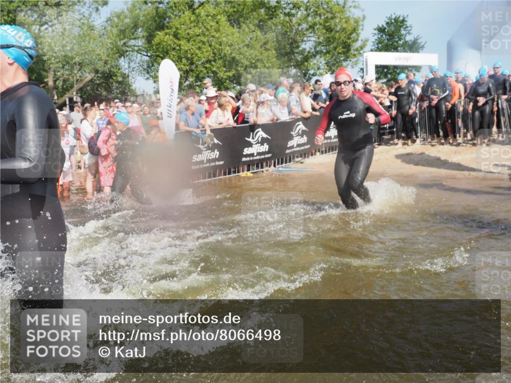 22.06.2025 - Viking Triathlon KatJ http://msf.ph/oto/8066498 22.06.2025 10:07:11 Schwimmen 64, 123, 190, 201, 202, 223, 328, 402, 431, 463, 519, 607, 631, 637, 649 meine-sportfotos.de