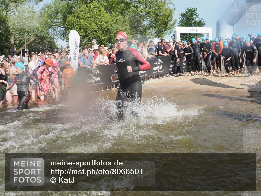 22.06.2025 - Viking Triathlon KatJ http://msf.ph/oto/8066501 22.06.2025 10:07:11 Schwimmen 64, 123, 190, 201, 202, 223, 328, 402, 431, 463, 519, 607, 631, 637, 649 meine-sportfotos.de