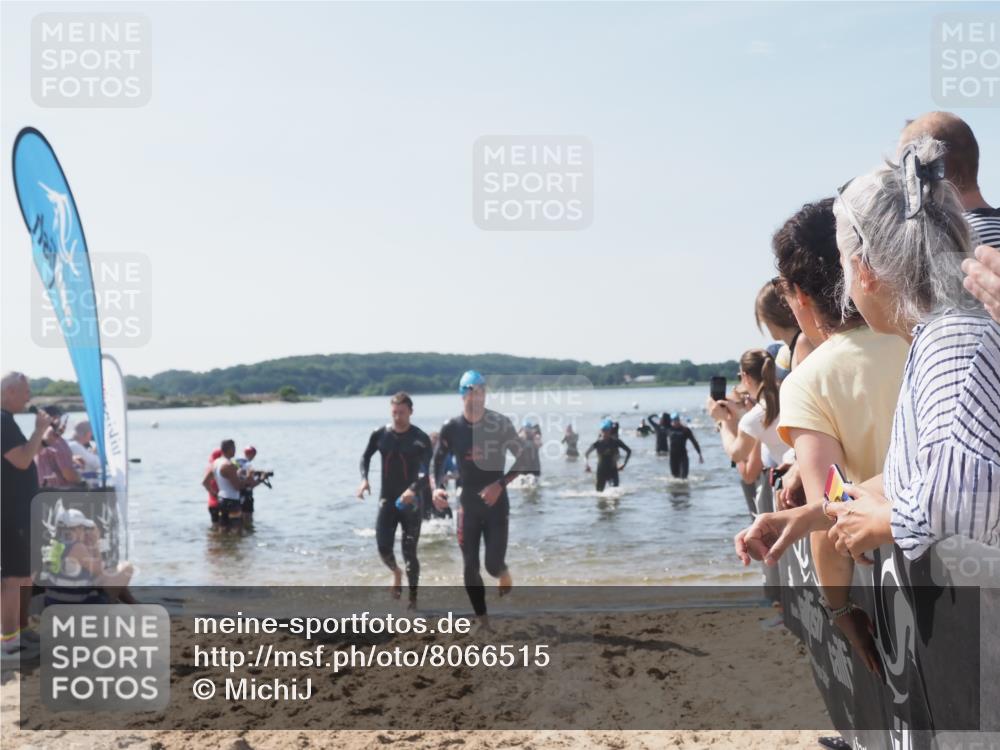 22.06.2025 - Viking Triathlon MichiJ http://msf.ph/oto/8066515 22.06.2025 10:34:27 Schwimmen 294, 306, 341, 366, 430, 486, 520, 527, 546 meine-sportfotos.de
