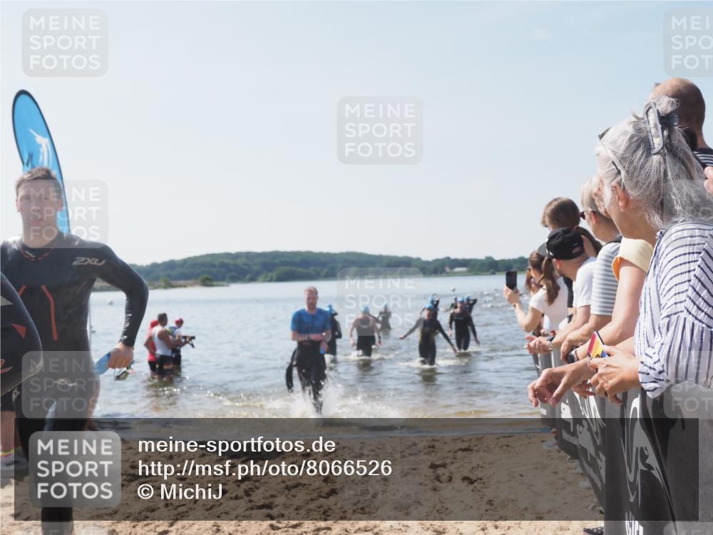 22.06.2025 - Viking Triathlon MichiJ http://msf.ph/oto/8066526 22.06.2025 10:34:30 Schwimmen 247, 294, 306, 341, 366, 430, 486, 520, 546 meine-sportfotos.de