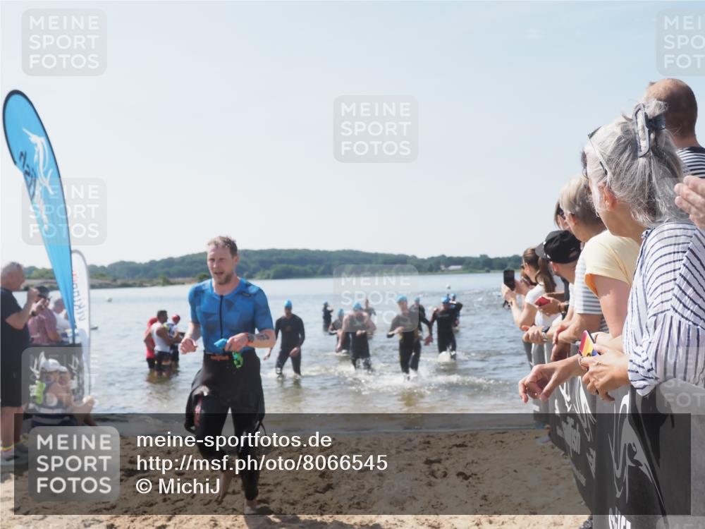 22.06.2025 - Viking Triathlon MichiJ http://msf.ph/oto/8066545 22.06.2025 10:34:32 Schwimmen 114, 247, 284, 306, 323, 341, 366, 430, 486, 520, 546 meine-sportfotos.de