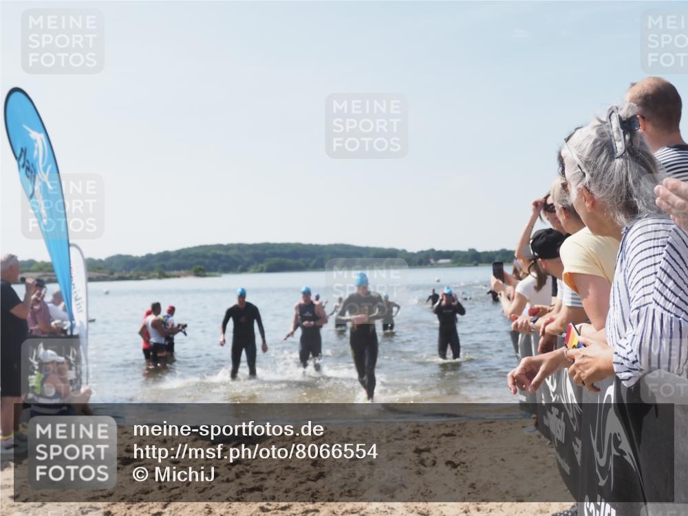 22.06.2025 - Viking Triathlon MichiJ http://msf.ph/oto/8066554 22.06.2025 10:34:34 Schwimmen 114, 247, 284, 306, 323, 341, 366, 430, 520, 546, 550 meine-sportfotos.de