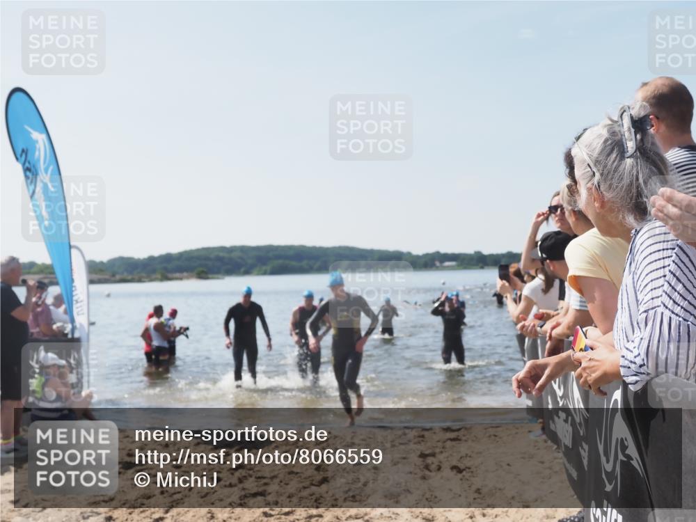 22.06.2025 - Viking Triathlon MichiJ http://msf.ph/oto/8066559 22.06.2025 10:34:34 Schwimmen 114, 247, 284, 306, 323, 341, 366, 430, 520, 546, 550 meine-sportfotos.de
