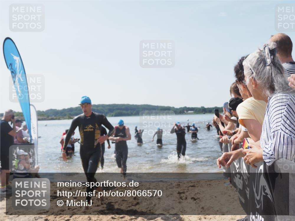 22.06.2025 - Viking Triathlon MichiJ http://msf.ph/oto/8066570 22.06.2025 10:34:36 Schwimmen 114, 247, 284, 306, 323, 341, 366, 430, 520, 546, 550 meine-sportfotos.de