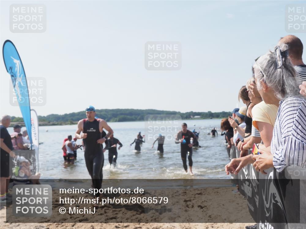 22.06.2025 - Viking Triathlon MichiJ http://msf.ph/oto/8066579 22.06.2025 10:34:37 Schwimmen 114, 247, 284, 306, 323, 341, 366, 430, 520, 546, 550 meine-sportfotos.de
