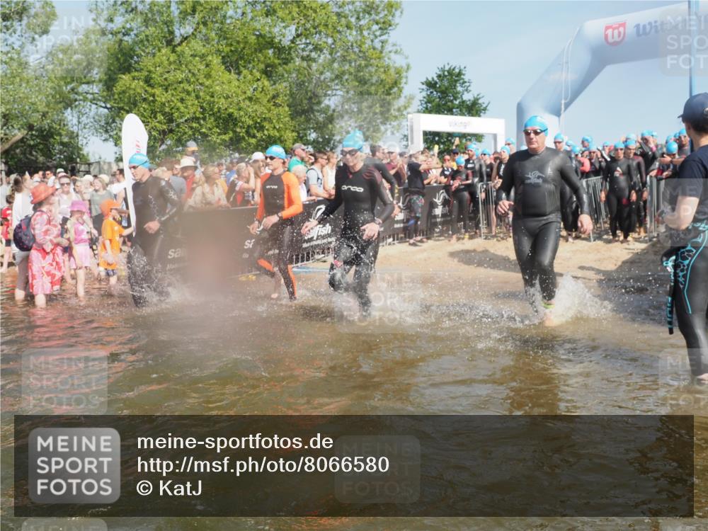 22.06.2025 - Viking Triathlon KatJ http://msf.ph/oto/8066580 22.06.2025 10:07:18 Schwimmen 123, 190, 201, 202, 223, 256, 267, 273, 326, 333, 343, 402, 421, 425, 463, 519, 531, 607, 637 meine-sportfotos.de