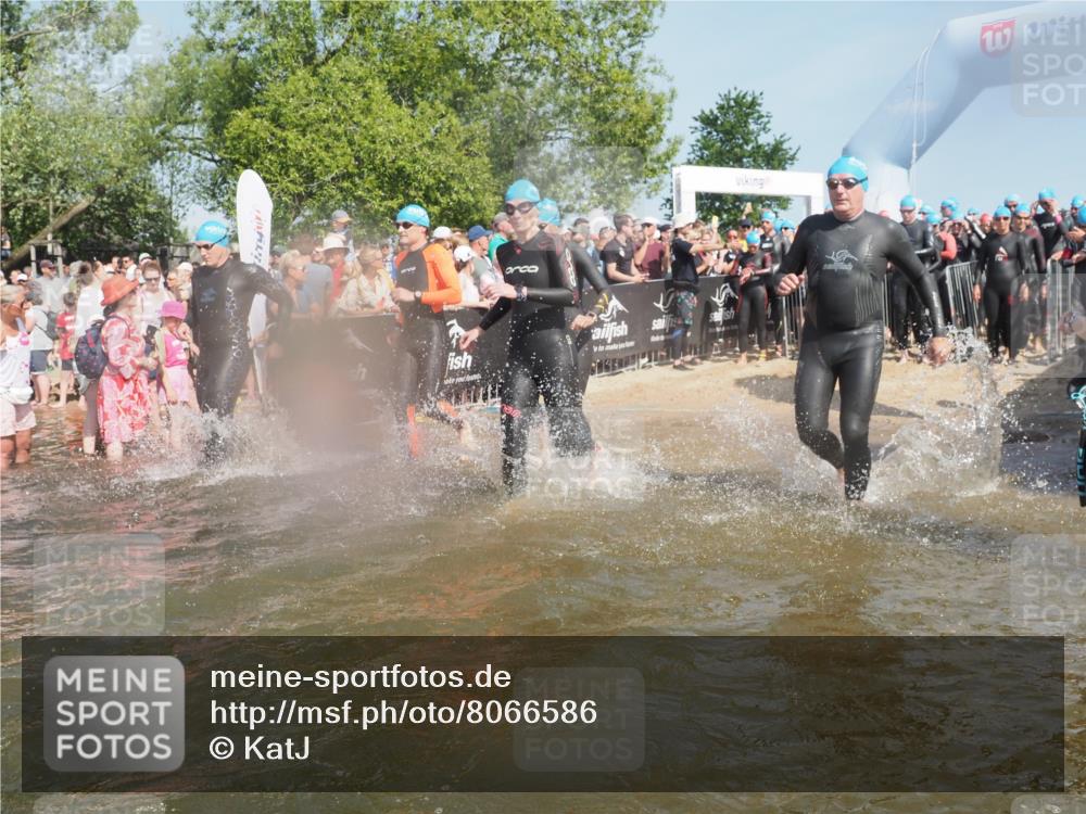 22.06.2025 - Viking Triathlon KatJ http://msf.ph/oto/8066586 22.06.2025 10:07:18 Schwimmen 123, 190, 201, 202, 223, 256, 267, 273, 326, 333, 343, 402, 421, 425, 463, 519, 531, 607, 637 meine-sportfotos.de