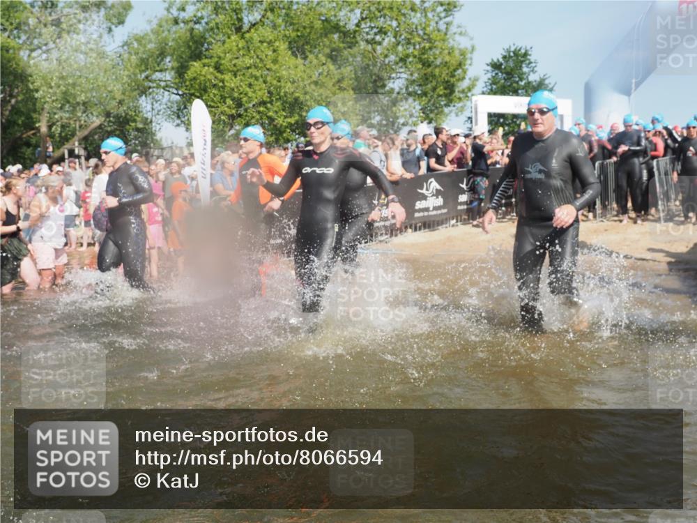 22.06.2025 - Viking Triathlon KatJ http://msf.ph/oto/8066594 22.06.2025 10:07:19 Schwimmen 155, 201, 202, 223, 256, 267, 273, 326, 333, 343, 421, 425, 463, 531, 607, 637 meine-sportfotos.de