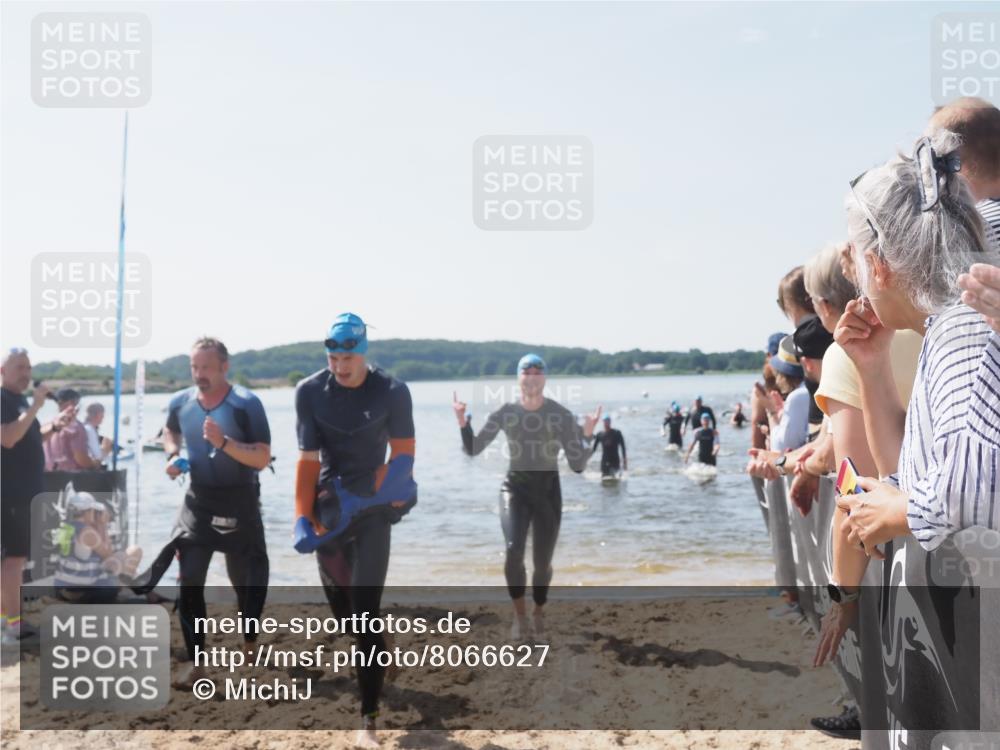22.06.2025 - Viking Triathlon MichiJ http://msf.ph/oto/8066627 22.06.2025 10:34:52 Schwimmen 17, 43, 77, 114, 161, 284, 323, 434, 475, 495, 548, 550 meine-sportfotos.de