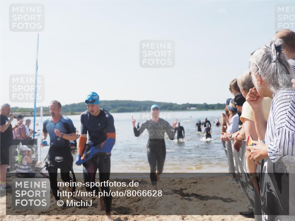22.06.2025 - Viking Triathlon MichiJ http://msf.ph/oto/8066628 22.06.2025 10:34:52 Schwimmen 17, 43, 77, 114, 161, 284, 323, 434, 475, 495, 548, 550 meine-sportfotos.de