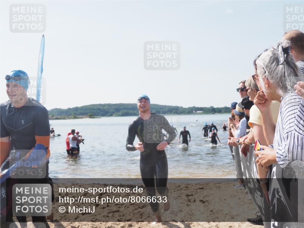 22.06.2025 - Viking Triathlon MichiJ http://msf.ph/oto/8066633 22.06.2025 10:34:53 Schwimmen 17, 43, 77, 114, 161, 323, 434, 475, 495, 548, 550 meine-sportfotos.de