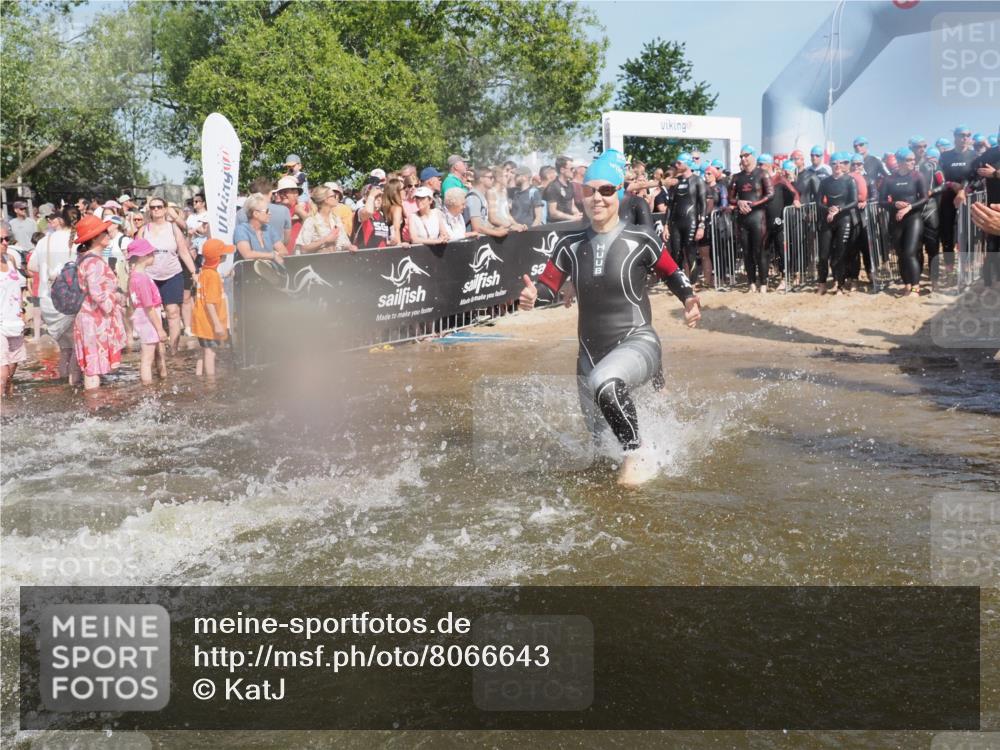 22.06.2025 - Viking Triathlon KatJ http://msf.ph/oto/8066643 22.06.2025 10:07:24 Schwimmen 155, 213, 235, 256, 267, 273, 317, 326, 333, 342, 343, 353, 421, 425, 531 meine-sportfotos.de