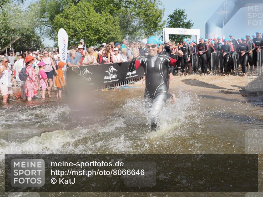 22.06.2025 - Viking Triathlon KatJ http://msf.ph/oto/8066646 22.06.2025 10:07:24 Schwimmen 155, 213, 235, 256, 267, 273, 317, 326, 333, 342, 343, 353, 421, 425, 531 meine-sportfotos.de