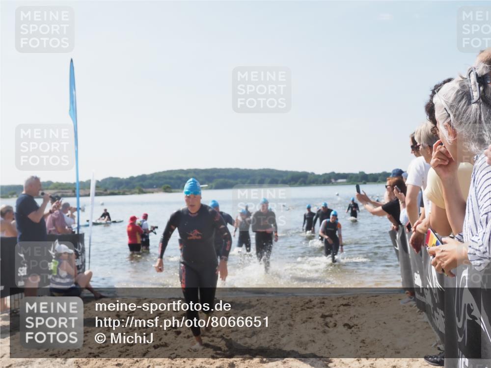 22.06.2025 - Viking Triathlon MichiJ http://msf.ph/oto/8066651 22.06.2025 10:35:00 Schwimmen 17, 43, 157, 161, 434, 475, 495, 548, 660 meine-sportfotos.de
