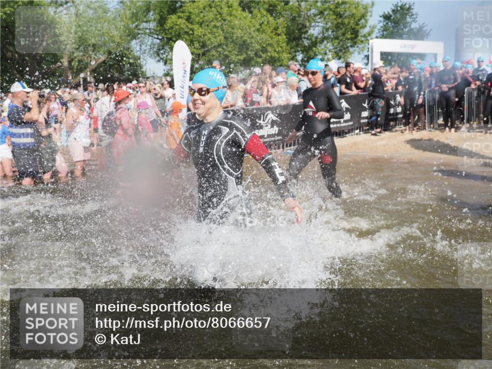22.06.2025 - Viking Triathlon KatJ http://msf.ph/oto/8066657 22.06.2025 10:07:24 Schwimmen 155, 213, 235, 256, 267, 273, 317, 326, 333, 342, 343, 353, 421, 425, 531 meine-sportfotos.de