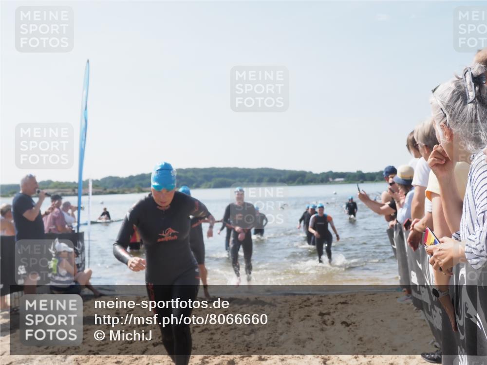 22.06.2025 - Viking Triathlon MichiJ http://msf.ph/oto/8066660 22.06.2025 10:35:00 Schwimmen 17, 43, 157, 161, 434, 475, 495, 548, 660 meine-sportfotos.de