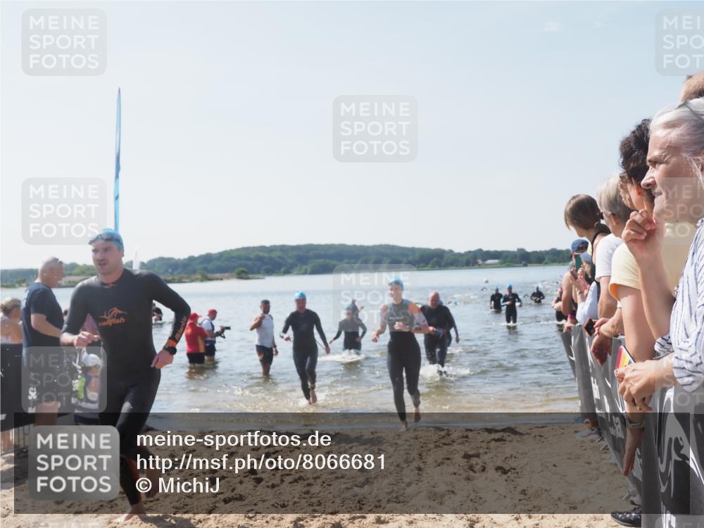 22.06.2025 - Viking Triathlon MichiJ http://msf.ph/oto/8066681 22.06.2025 10:35:03 Schwimmen 17, 43, 139, 157, 161, 434, 475, 495, 548, 660 meine-sportfotos.de