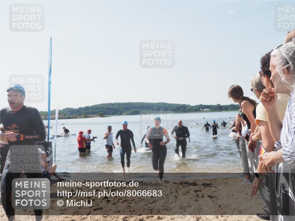 22.06.2025 - Viking Triathlon MichiJ http://msf.ph/oto/8066683 22.06.2025 10:35:03 Schwimmen 17, 43, 139, 157, 161, 434, 475, 495, 548, 660 meine-sportfotos.de