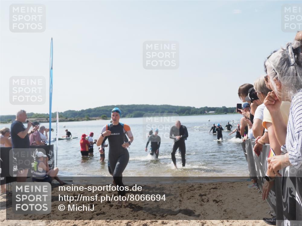 22.06.2025 - Viking Triathlon MichiJ http://msf.ph/oto/8066694 22.06.2025 10:35:05 Schwimmen 17, 43, 139, 157, 365, 475, 495, 548, 660 meine-sportfotos.de