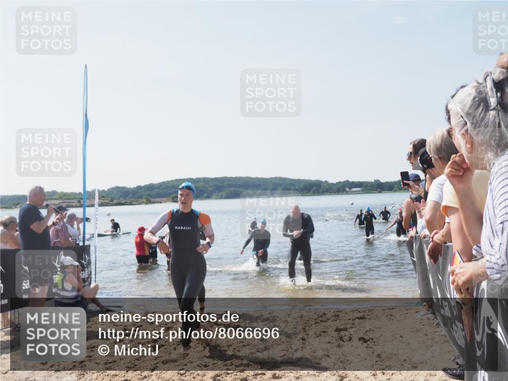22.06.2025 - Viking Triathlon MichiJ http://msf.ph/oto/8066696 22.06.2025 10:35:05 Schwimmen 17, 43, 139, 157, 365, 475, 495, 548, 660 meine-sportfotos.de