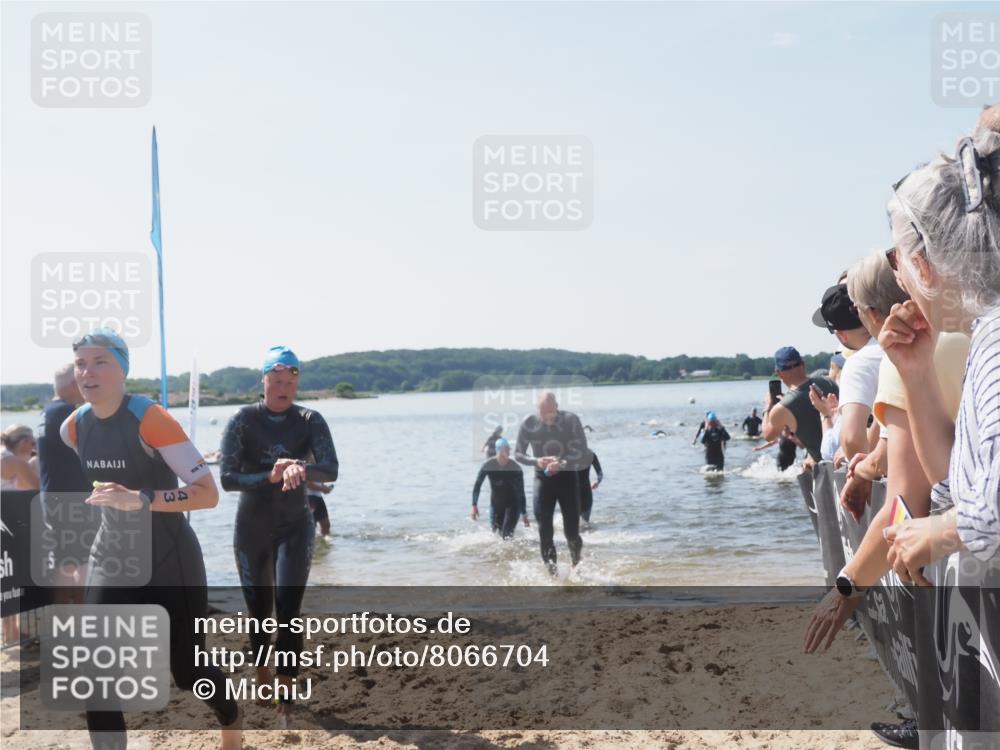 22.06.2025 - Viking Triathlon MichiJ http://msf.ph/oto/8066704 22.06.2025 10:35:06 Schwimmen 17, 43, 139, 157, 296, 365, 475, 495, 548, 660 meine-sportfotos.de
