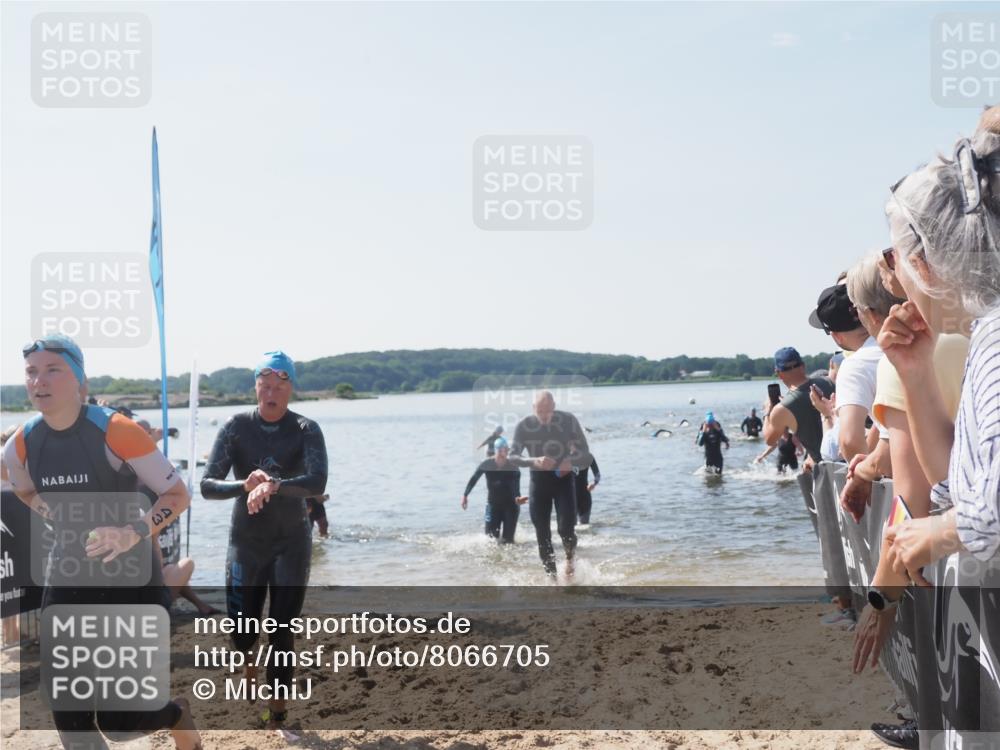 22.06.2025 - Viking Triathlon MichiJ http://msf.ph/oto/8066705 22.06.2025 10:35:06 Schwimmen 17, 43, 139, 157, 296, 365, 475, 495, 548, 660 meine-sportfotos.de