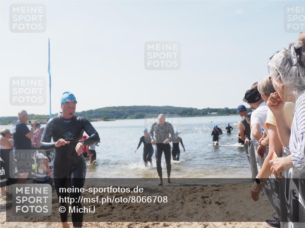 22.06.2025 - Viking Triathlon MichiJ http://msf.ph/oto/8066708 22.06.2025 10:35:06 Schwimmen 17, 43, 139, 157, 296, 365, 475, 495, 548, 660 meine-sportfotos.de