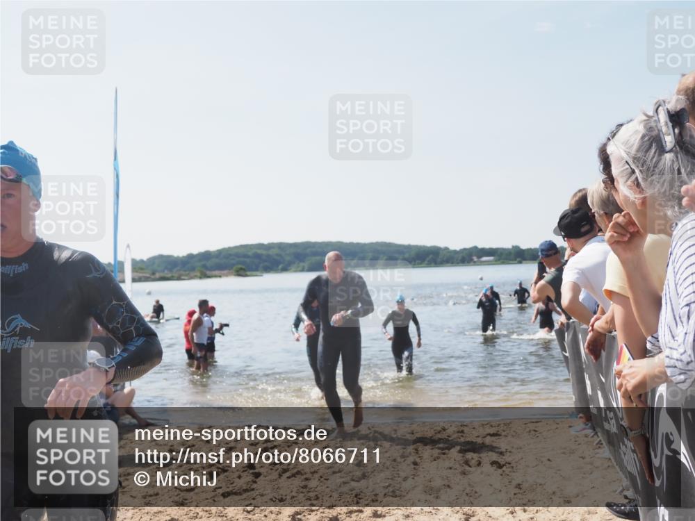 22.06.2025 - Viking Triathlon MichiJ http://msf.ph/oto/8066711 22.06.2025 10:35:07 Schwimmen 139, 157, 296, 365, 475, 495, 548, 660 meine-sportfotos.de