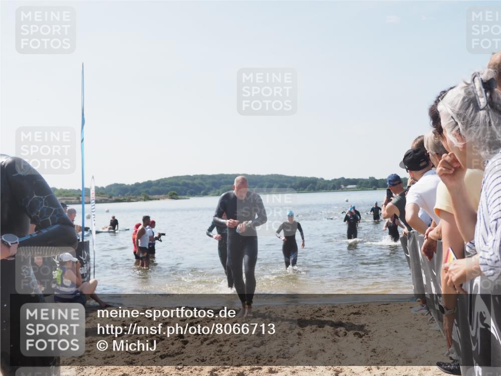 22.06.2025 - Viking Triathlon MichiJ http://msf.ph/oto/8066713 22.06.2025 10:35:07 Schwimmen 139, 157, 296, 365, 475, 495, 548, 660 meine-sportfotos.de