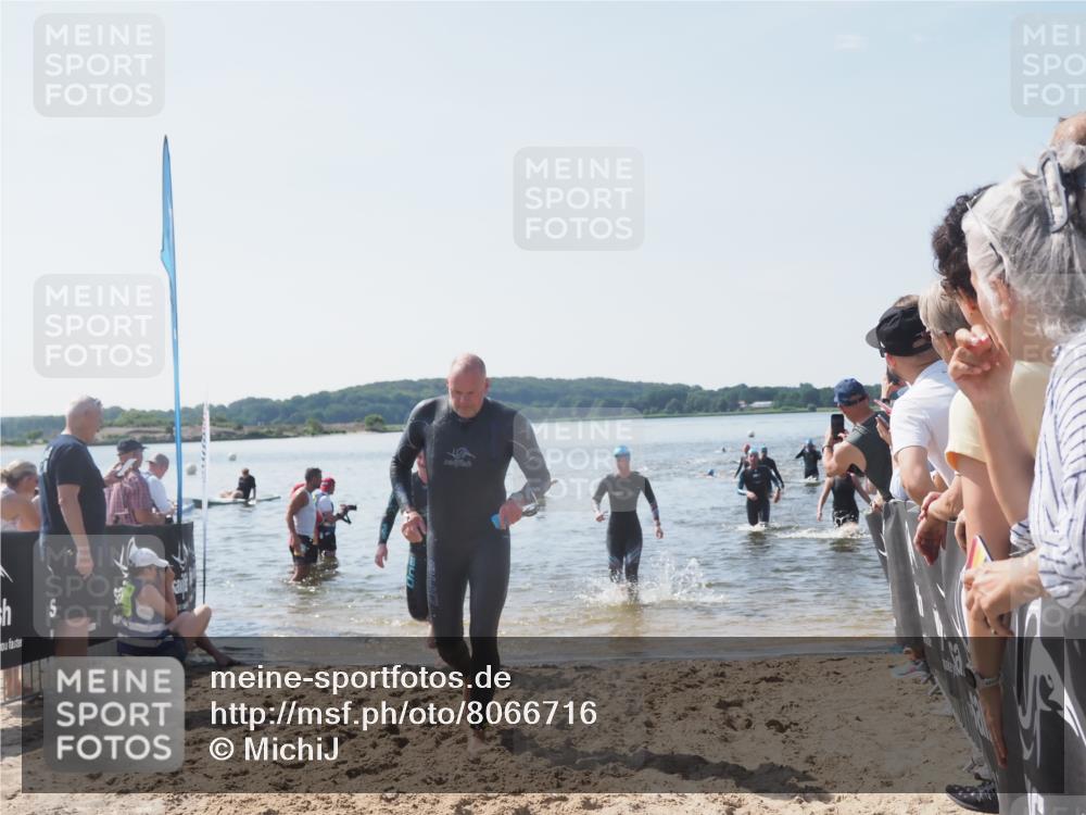 22.06.2025 - Viking Triathlon MichiJ http://msf.ph/oto/8066716 22.06.2025 10:35:08 Schwimmen 139, 157, 204, 296, 365, 475, 495, 548, 660 meine-sportfotos.de