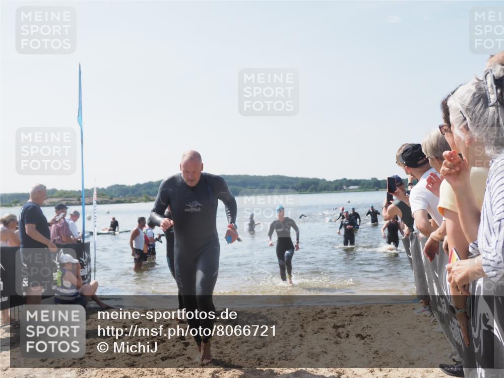 22.06.2025 - Viking Triathlon MichiJ http://msf.ph/oto/8066721 22.06.2025 10:35:09 Schwimmen 139, 157, 204, 296, 365, 475, 495, 548, 660 meine-sportfotos.de