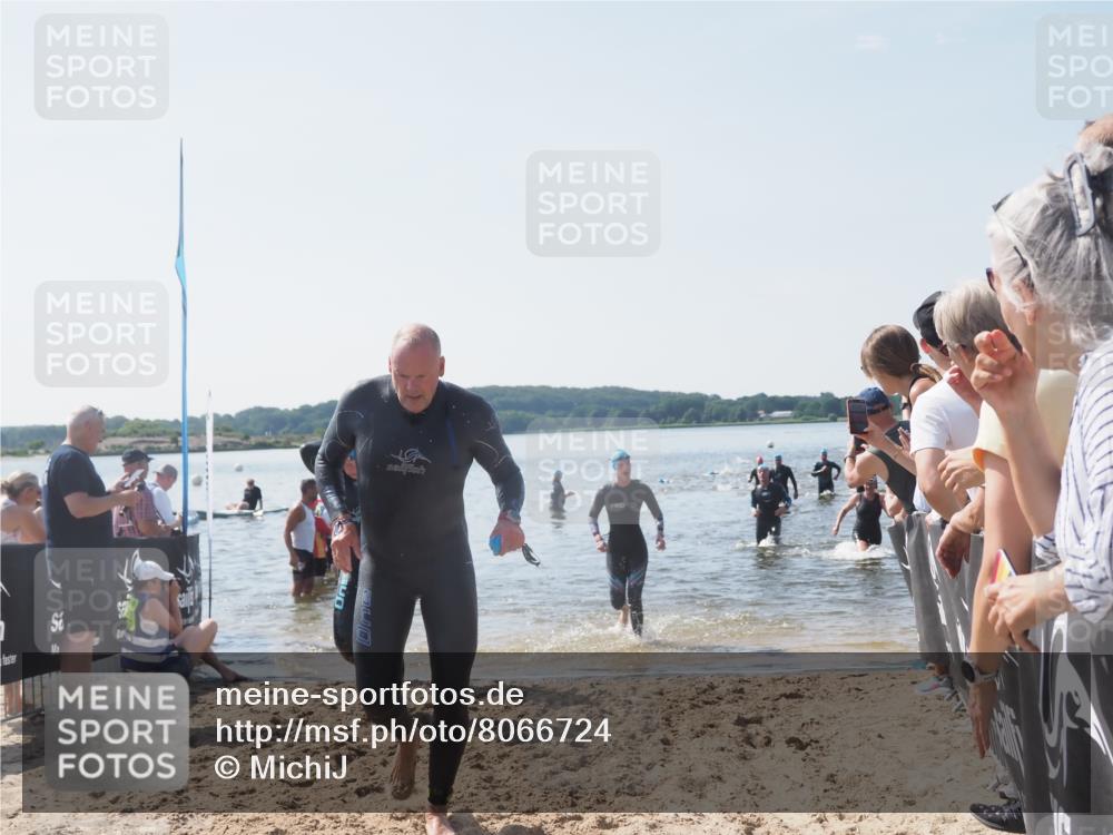 22.06.2025 - Viking Triathlon MichiJ http://msf.ph/oto/8066724 22.06.2025 10:35:09 Schwimmen 139, 157, 204, 296, 365, 475, 495, 548, 660 meine-sportfotos.de
