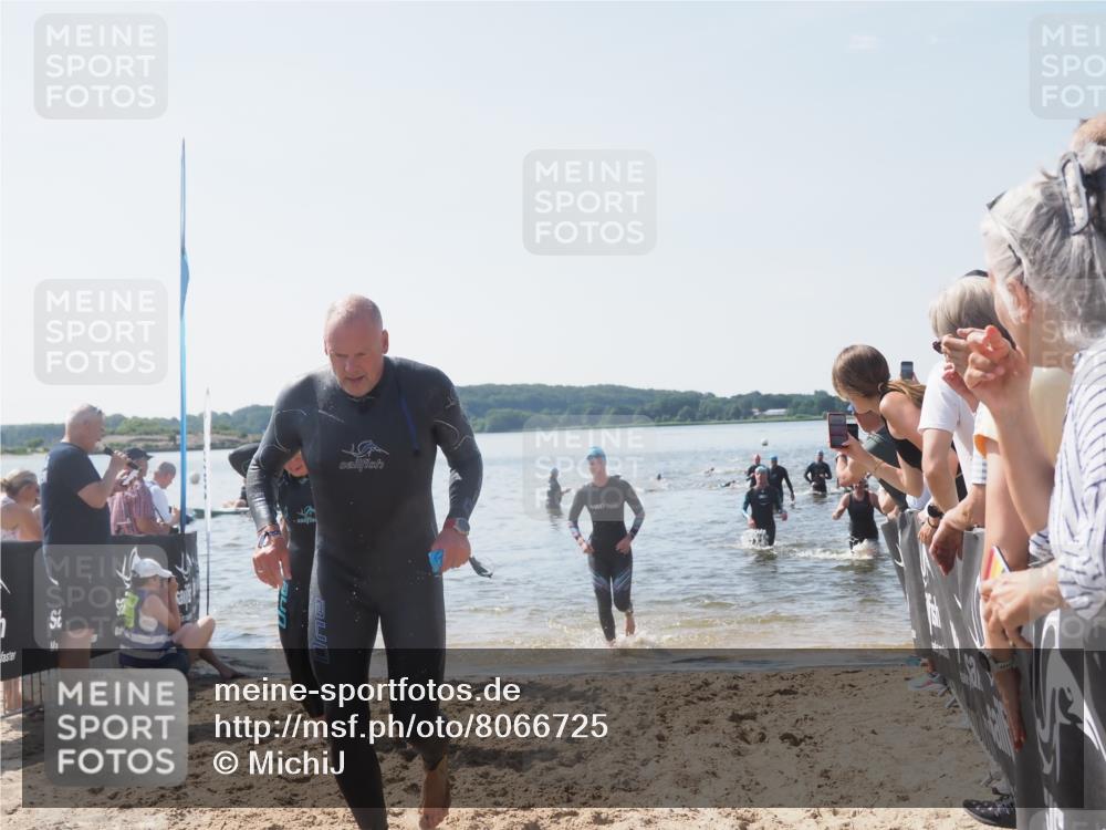 22.06.2025 - Viking Triathlon MichiJ http://msf.ph/oto/8066725 22.06.2025 10:35:09 Schwimmen 139, 157, 204, 296, 365, 475, 495, 548, 660 meine-sportfotos.de