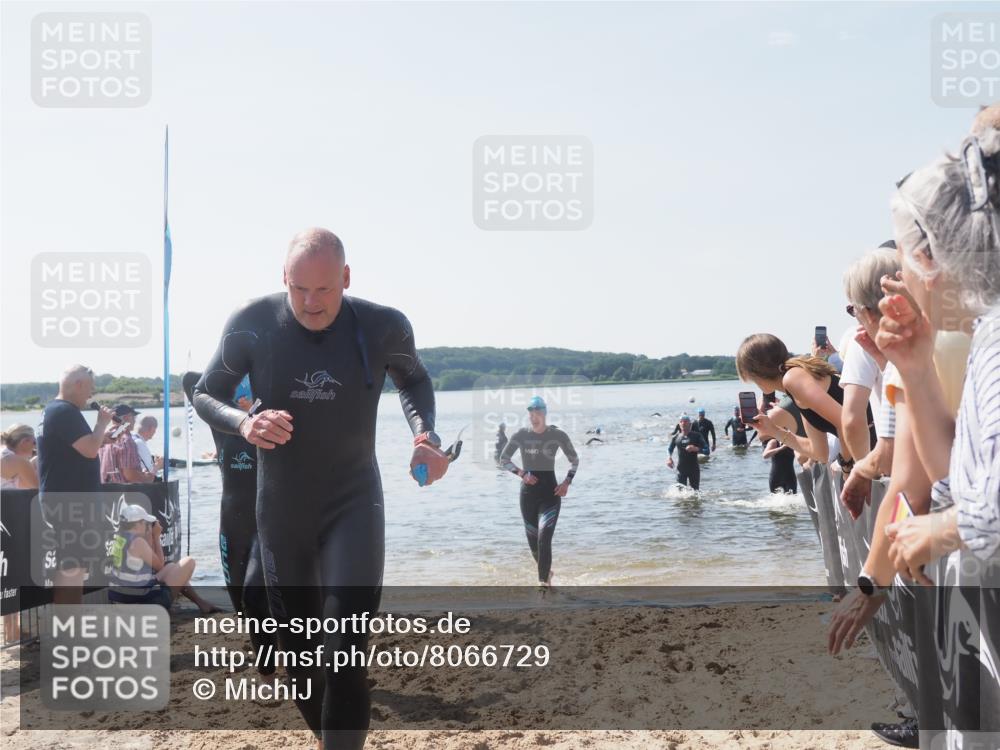 22.06.2025 - Viking Triathlon MichiJ http://msf.ph/oto/8066729 22.06.2025 10:35:10 Schwimmen 139, 157, 204, 296, 365, 475, 495, 508, 660 meine-sportfotos.de