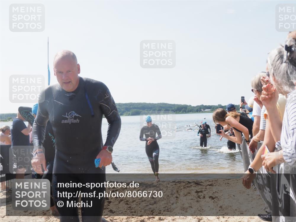 22.06.2025 - Viking Triathlon MichiJ http://msf.ph/oto/8066730 22.06.2025 10:35:10 Schwimmen 139, 157, 204, 296, 365, 475, 495, 508, 660 meine-sportfotos.de