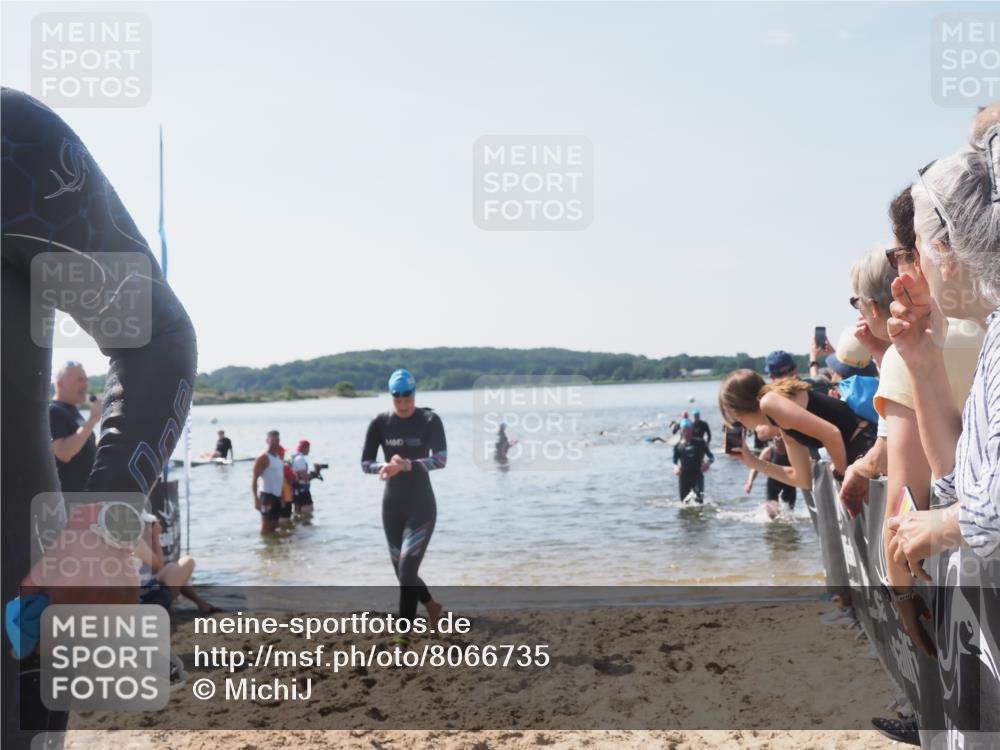 22.06.2025 - Viking Triathlon MichiJ http://msf.ph/oto/8066735 22.06.2025 10:35:11 Schwimmen 139, 157, 204, 296, 365, 495, 508, 660 meine-sportfotos.de