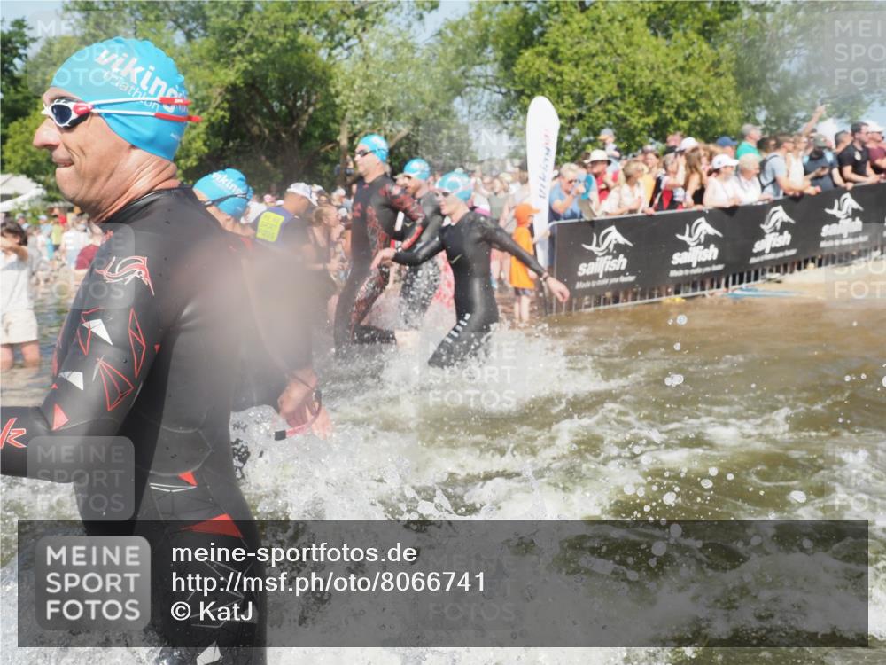 22.06.2025 - Viking Triathlon KatJ http://msf.ph/oto/8066741 22.06.2025 10:07:30 Schwimmen 23, 121, 155, 213, 235, 256, 270, 285, 317, 342, 343, 353, 421, 476, 484, 531 meine-sportfotos.de