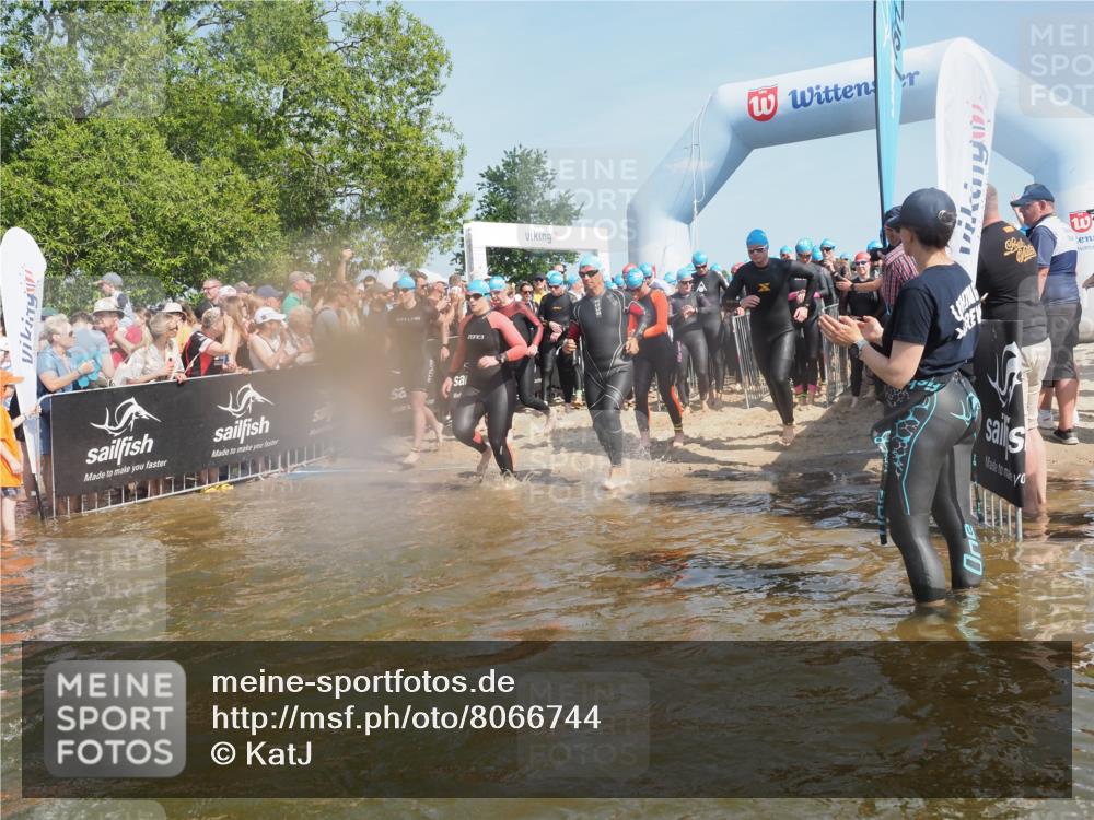 22.06.2025 - Viking Triathlon KatJ http://msf.ph/oto/8066744 22.06.2025 10:07:33 Schwimmen 23, 121, 155, 213, 235, 270, 285, 317, 342, 353, 476, 484, 615 meine-sportfotos.de