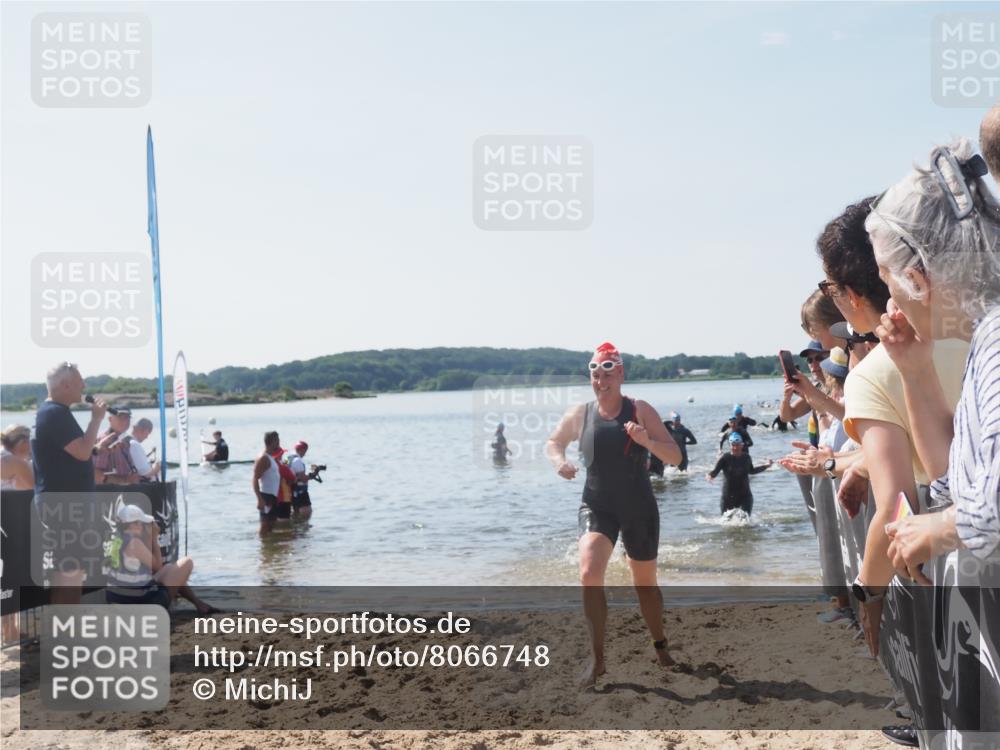 22.06.2025 - Viking Triathlon MichiJ http://msf.ph/oto/8066748 22.06.2025 10:35:16 Schwimmen 139, 157, 204, 296, 320, 365, 395, 508, 632, 660 meine-sportfotos.de