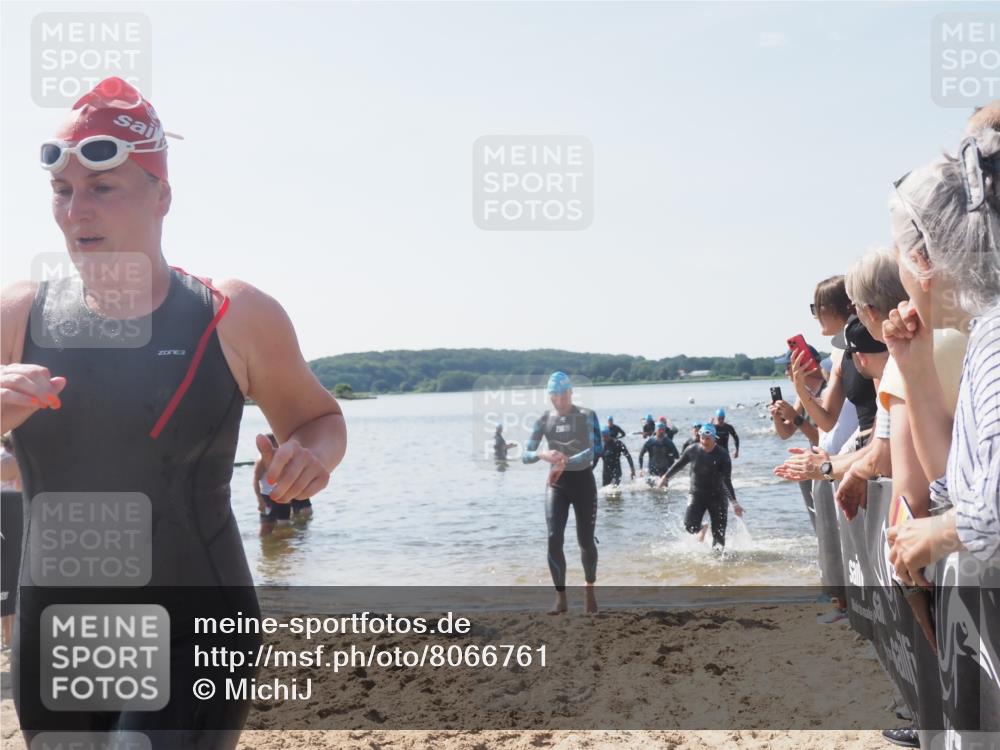 22.06.2025 - Viking Triathlon MichiJ http://msf.ph/oto/8066761 22.06.2025 10:35:17 Schwimmen 139, 157, 204, 296, 320, 365, 395, 482, 508, 632, 660 meine-sportfotos.de