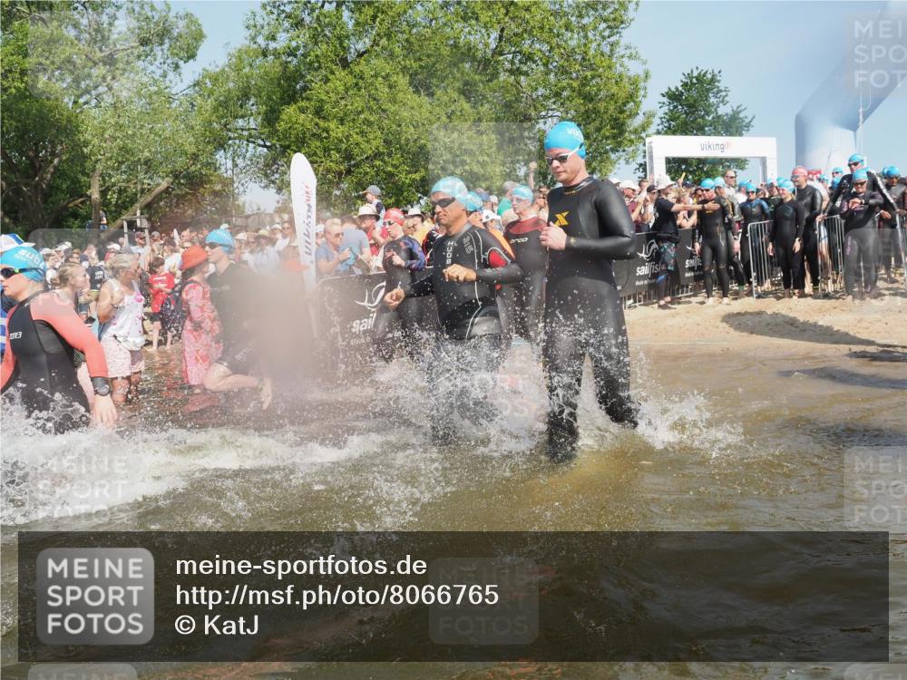 22.06.2025 - Viking Triathlon KatJ http://msf.ph/oto/8066765 22.06.2025 10:07:35 Schwimmen 23, 121, 143, 213, 235, 270, 285, 317, 342, 353, 363, 436, 476, 484, 547, 615, 621 meine-sportfotos.de