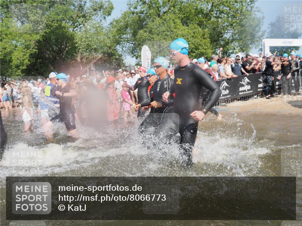 22.06.2025 - Viking Triathlon KatJ http://msf.ph/oto/8066773 22.06.2025 10:07:35 Schwimmen 23, 121, 143, 213, 235, 270, 285, 317, 342, 353, 363, 436, 476, 484, 547, 615, 621 meine-sportfotos.de