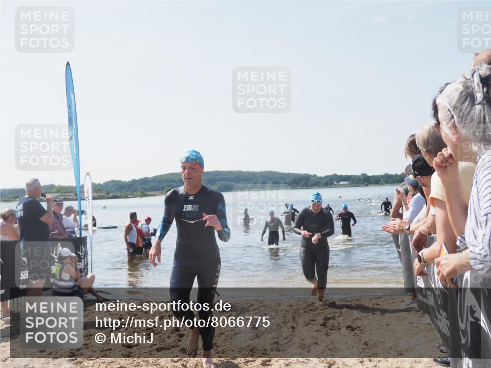 22.06.2025 - Viking Triathlon MichiJ http://msf.ph/oto/8066775 22.06.2025 10:35:19 Schwimmen 107, 139, 157, 204, 296, 320, 365, 395, 482, 508, 632 meine-sportfotos.de