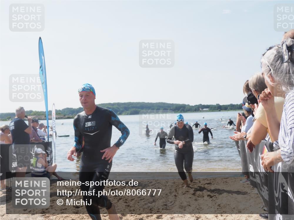 22.06.2025 - Viking Triathlon MichiJ http://msf.ph/oto/8066777 22.06.2025 10:35:20 Schwimmen 107, 139, 204, 296, 320, 365, 395, 482, 508, 632 meine-sportfotos.de