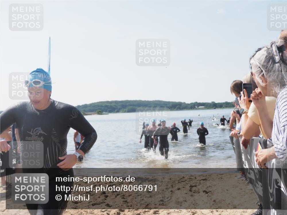 22.06.2025 - Viking Triathlon MichiJ http://msf.ph/oto/8066791 22.06.2025 10:35:22 Schwimmen 107, 139, 204, 296, 320, 365, 395, 482, 508, 632 meine-sportfotos.de