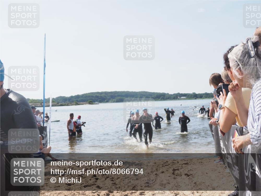 22.06.2025 - Viking Triathlon MichiJ http://msf.ph/oto/8066794 22.06.2025 10:35:22 Schwimmen 107, 139, 204, 296, 320, 365, 395, 482, 508, 632 meine-sportfotos.de